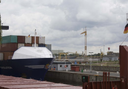 Ved sluserne i Brunsbüttel set fra kanal siden 11. august 2013