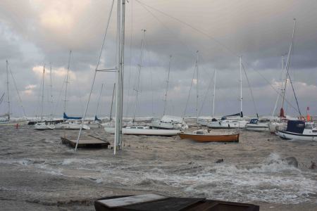 Stormen Bodil rammer Gilleleje 6. december 2013
