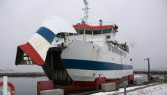 SejerøFærgen i dens hvide farve 17. februar 2013
