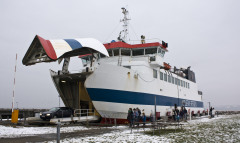 SejerøFærgen i dens hvide farve 17. februar 2013