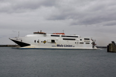 Max Mols ankommer til Odden færgehavn 7 maj 2010