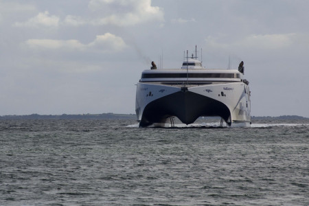 KatExpress 1 ved Odden havn 13. juni 2012
