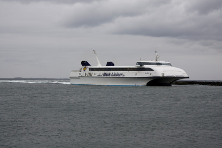 Mai Mols ved Odden havn 7. maj 2010