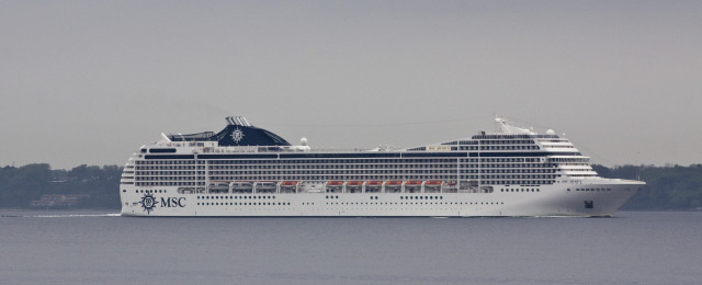 MSC Musica ved Kronborg 11. maj 2013