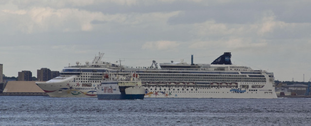 Norwegian Star ved Helsingør 25. maj 2013