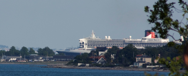 Queen Mary 2