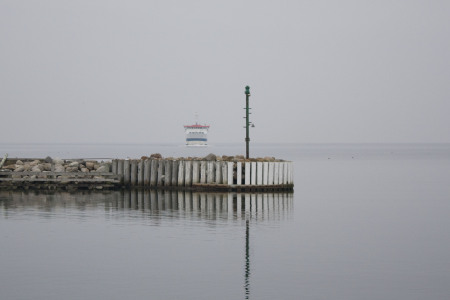 SejerøFærgen i dens hvide farve 17. februar 2013