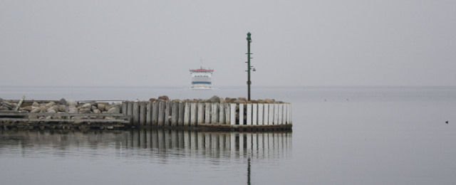 SejerøFærgen i dens hvide farve 17. februar 2013