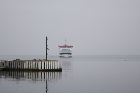 SejerøFærgen i dens hvide farve 17. februar 2013